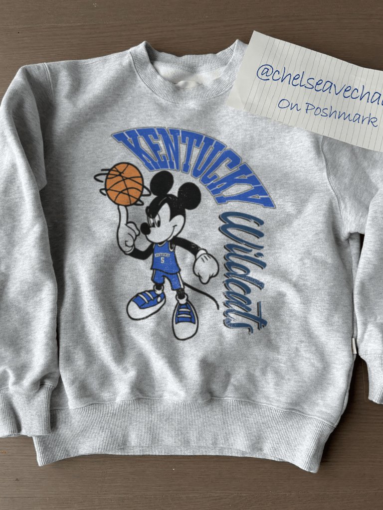 Vintage Ncaa Kentucky Wildcats Mickey Basketball Sweatshirt Kentucky Wildcats Vintage Ncaa Kentucky Wildcats Mickey Basketball Sweatshirt Kentucky Wildcats